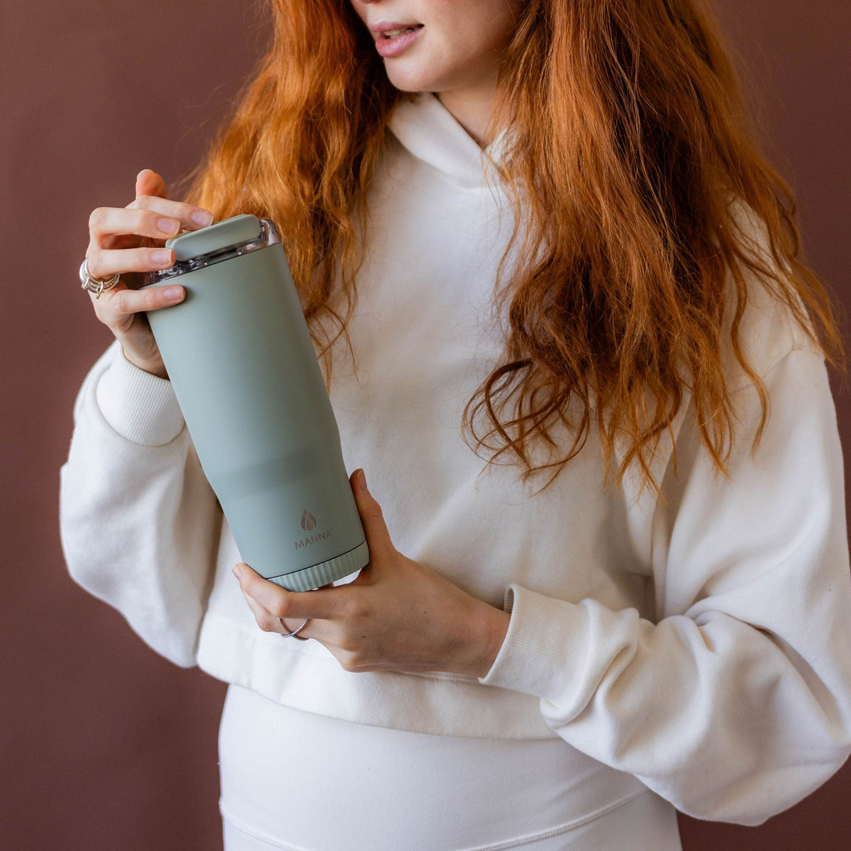 30-oz-groove-tumbler-d1 4Manna_Website_Lifestyles-17.jpg